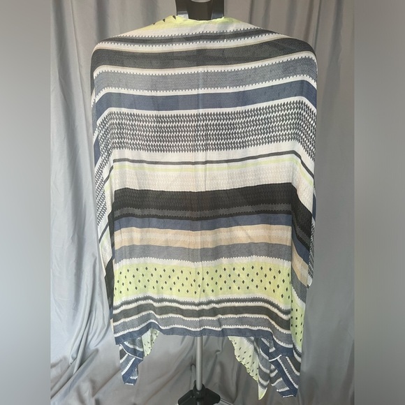 Chic Striped Open-Front kimono - Picture 3 of 4